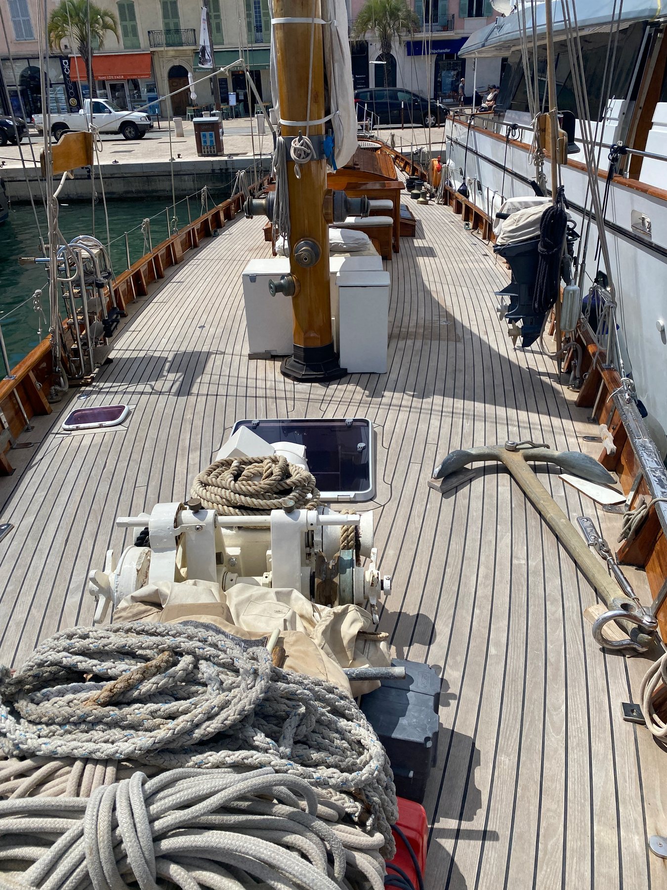 Milena forward deck